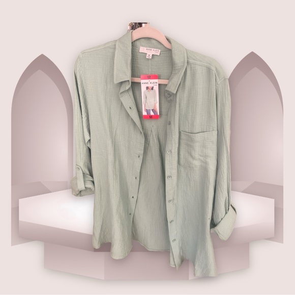 Anne Klein Tops - ANNE KLEIN - BUTTON FRONT, ROLL UP SLEEVES WITH FRONT POCKET. NWT Size - Medium